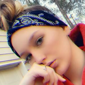 Meet your Posher, Alexis